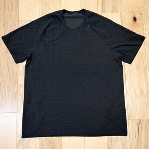 Lululemon Men’s Metal Vent Tech Short Sleeve Athletic Shirt